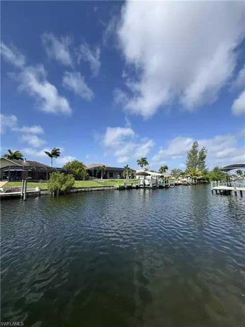 404 SE 29th St, Cape Coral, FL 33904