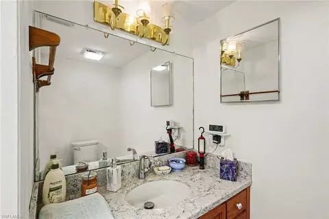 Bath - 3079 Frontier Cir, Labelle, FL 33935 photo 3 of 3