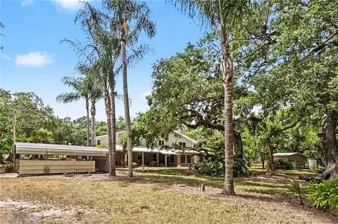 Exterior - 3079 Frontier Cir, Labelle, FL 33935 photo 10 of 12