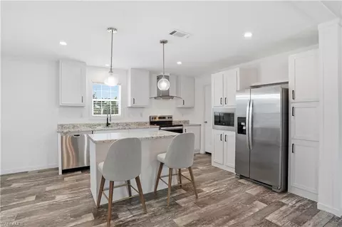 7 Birch Blvd, Fort Myers, FL 33908