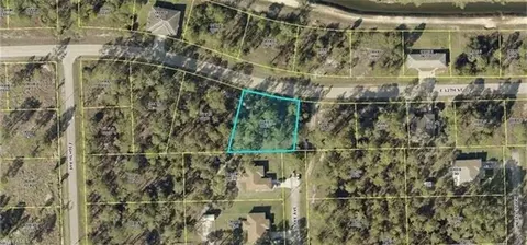 812 E 12th St, Lehigh Acres, FL 33972