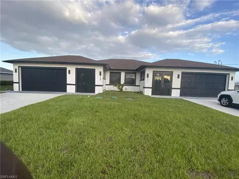 2109-2111 Fairway Dr, Lehigh Acres, FL 33973