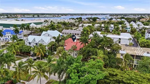 View/Area - 962 8th Ave S, Naples, FL 34102 photo 4 of 4