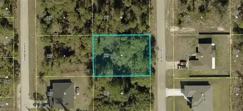 180 Beckley Dr, Lehigh Acres, FL 33974
