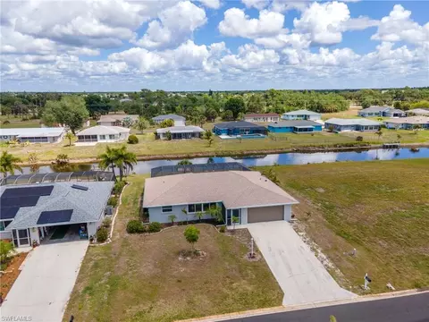 155 Caddy Rd, Rotonda West, FL 33947