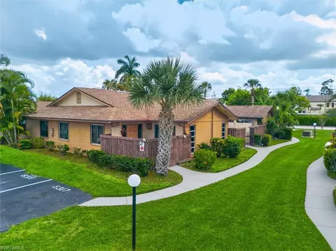 6315 Royal Woods Dr, Fort Myers, FL 33908