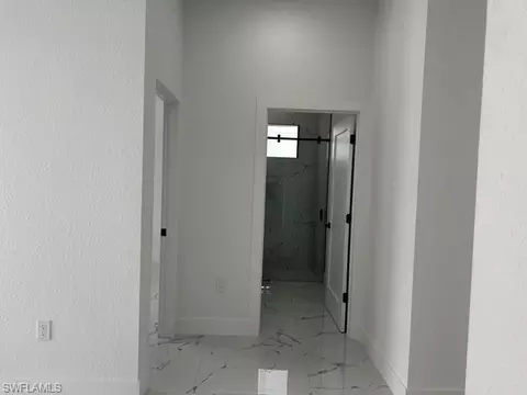 Entry Way - 9014 Lawn Ct, Labelle, FL 33935 photo 2 of 8