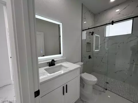 Bath - 9014 Lawn Ct, Labelle, FL 33935 photo 2 of 5
