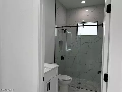Bath - 9014 Lawn Ct, Labelle, FL 33935 photo 1 of 5