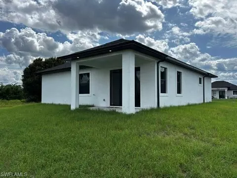 Exterior - 9014 Lawn Ct, Labelle, FL 33935 photo 3 of 3