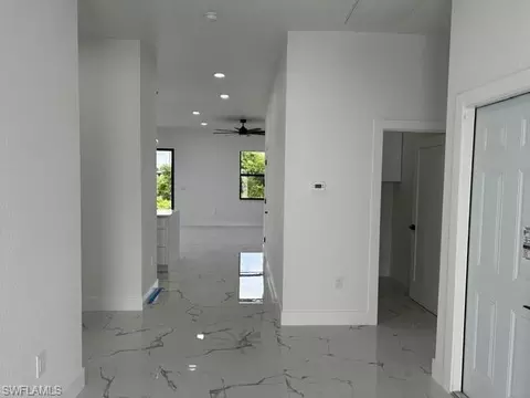 Entry Way - 9014 Lawn Ct, Labelle, FL 33935 photo 6 of 8