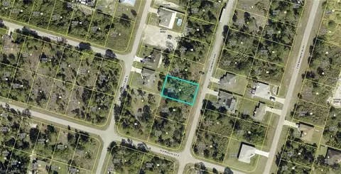 548 Flamingo Ave, Lehigh Acres, FL 33974