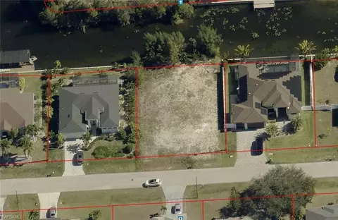 2135 SW 4th Ct, Cape Coral, FL 33991