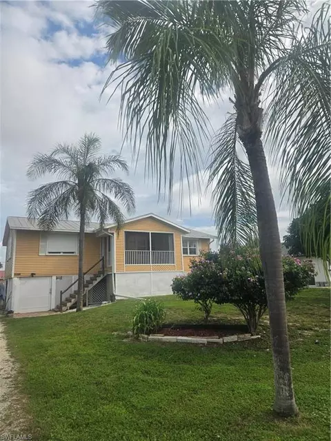 8093 Anhinga Rd, Fort Myers, FL 33967