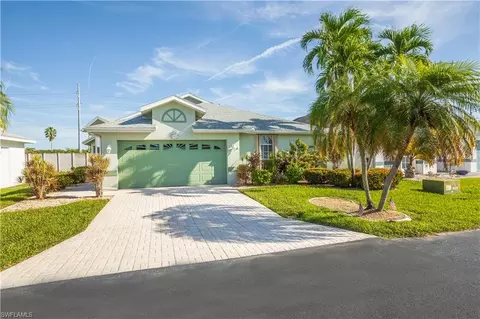 3762 Sabal Springs Blvd, North Fort Myers, FL 33917
