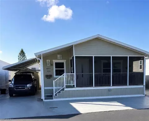 11751 Oakdale Dr, Fort Myers, FL 33908