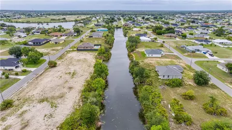 1805 NE 13th Ave, Cape Coral, FL 33909