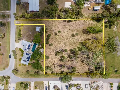 W Cowles St, Englewood, FL 34223