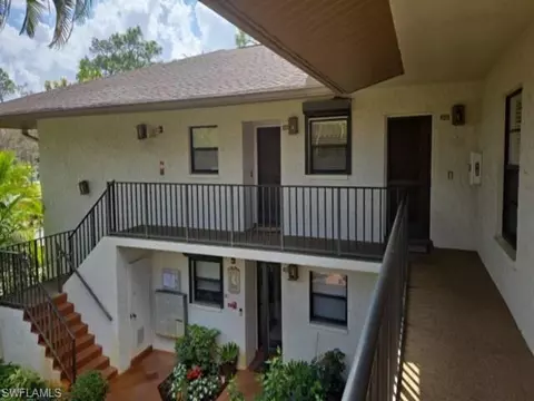 1733 Courtyard Way #B205, Naples, FL 34112
