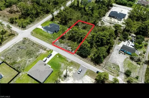 820 Acacia Ave, Lehigh Acres, FL 33972