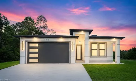 4315 6th St SW, Lehigh Acres, FL 33976