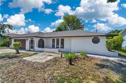 1513 SW 52nd Ln, Cape Coral, FL 33914