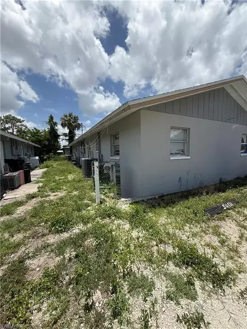 5456 10th Ave, Fort Myers, FL 33907
