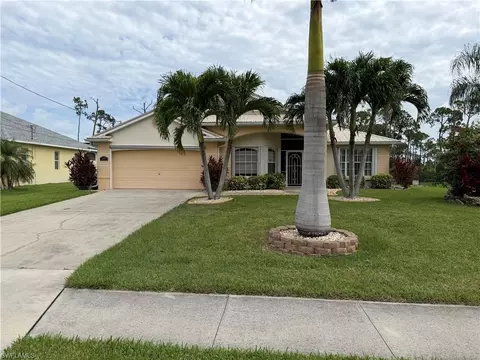 2401 SW 38th Ter, Cape Coral, FL 33914