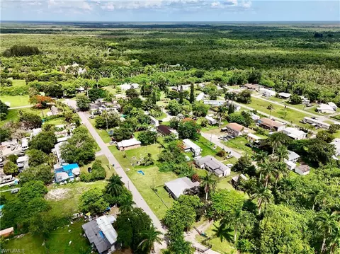 238 Old Train Ln, Other, FL 34137 photo 8