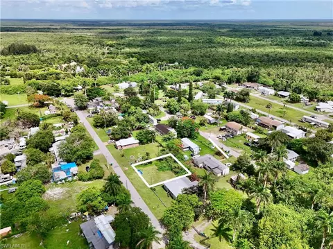 238 Old Train Ln, Other, FL 34137 photo 2