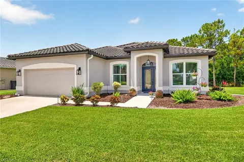 11138 Lakeland Cir, Fort Myers, FL 33913