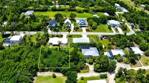 7455 Georgiana Dr, Bokeelia, FL 33922
