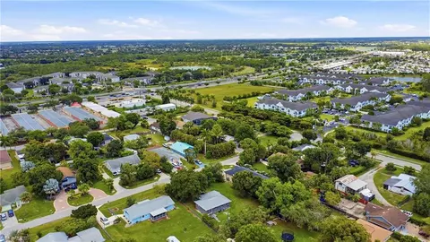 133 2nd St, Naples, FL 34113 photo 10