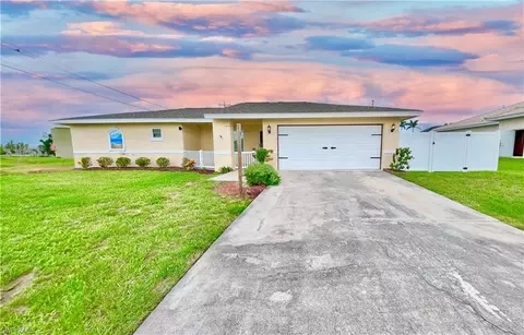 2314 SE 18th Pl, Cape Coral, FL 33990