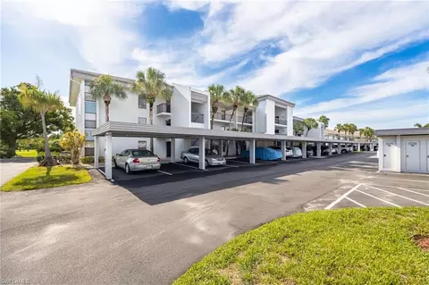 5905 Trailwinds Dr #812, Fort Myers, FL 33907