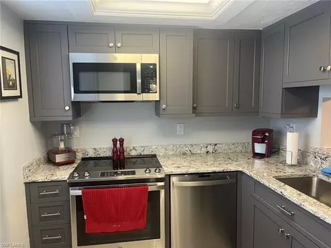 1580 Pine Valley Dr #305, Fort Myers, FL 33907