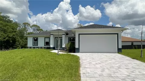 2605 E 18th St, Lehigh Acres, FL 33972