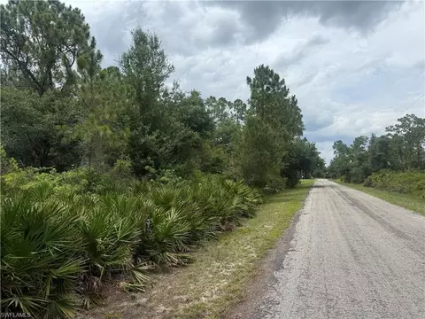 2111 Johns Ave, Alva, FL 33920 photo 2