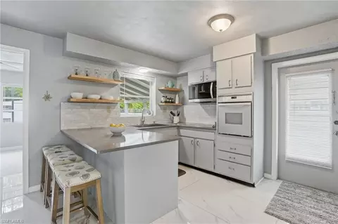 372 Altamont Ave, Fort Myers, FL 33905