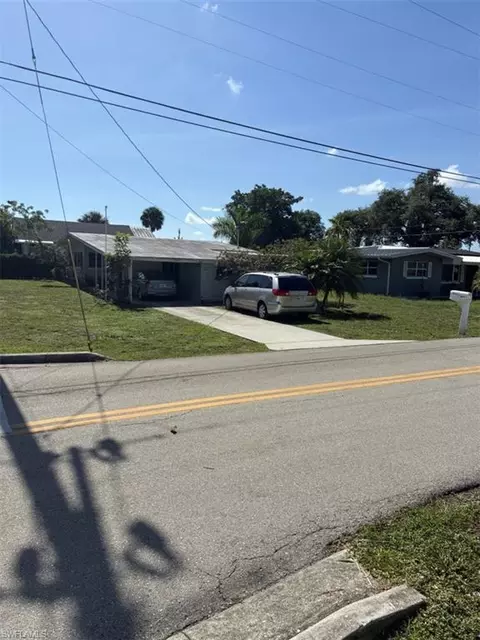 3647 Kelly St, Fort Myers, FL 33901