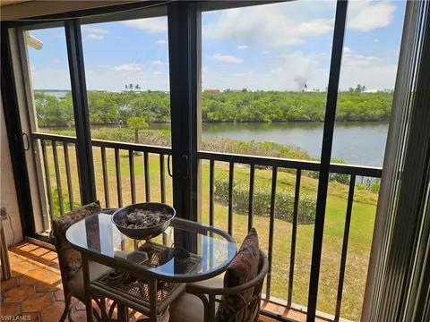 21470 Bay Village Dr #244, Fort Myers Beach, FL 33931