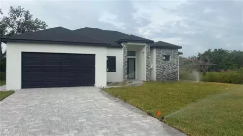 3811 37th St SW, Lehigh Acres, FL 33976