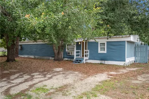 8239 Sevigny Dr, North Fort Myers, FL 33917