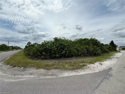 2700 9th St SW, Lehigh Acres, FL 33976