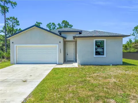 203 E 17th St, Lehigh Acres, FL 33972