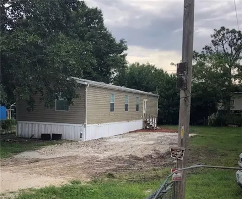 1421 Orange St, Immokalee, FL 34142