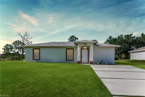 2801 42nd St W, Lehigh Acres, FL 33971