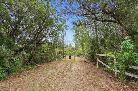 20800 Williams Dr, North Fort Myers, FL 33917