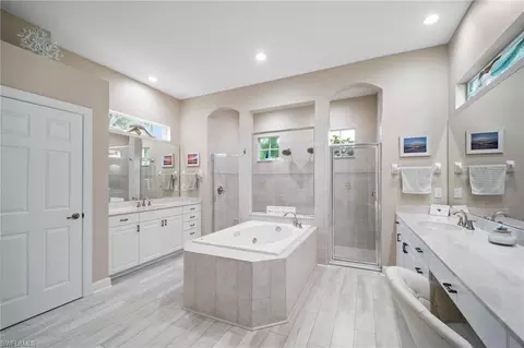 Bath - 9042 Bronco Ct, Naples, FL 34113 photo 2 of 6