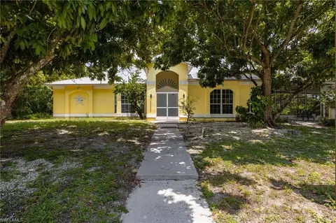 4925 Skates Cir, Fort Myers, FL 33905